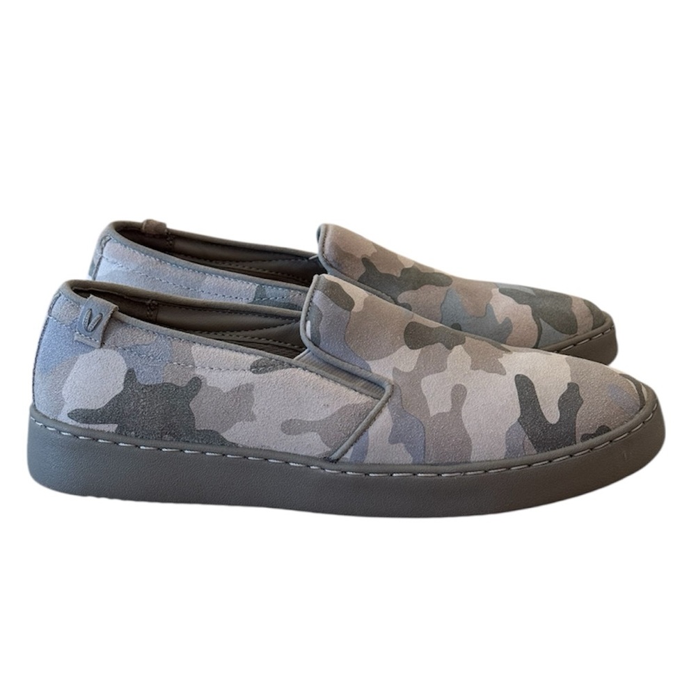 Vionic Avery Pro Gray camouflage slip resistant slip on sneaker shoes size 8
